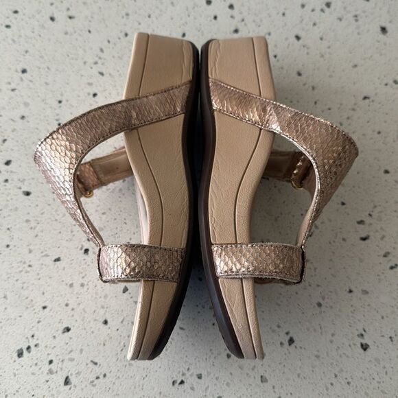 Vionic Ellie Rose Metallic Sandals Slides Snake Print Comfortable Wedges Size 5 - Picture 12 of 12